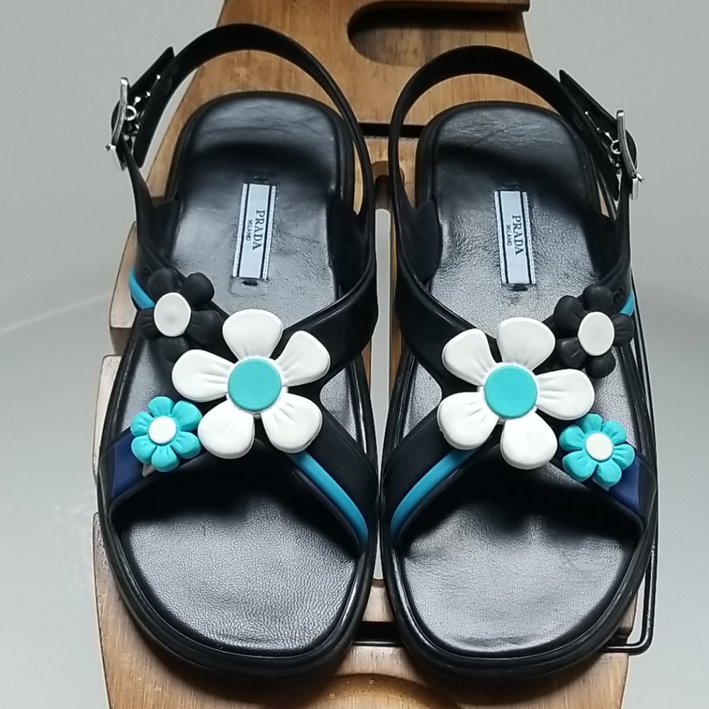 Prada Milano Women's Black Rubber Flower Sandles - Picture 1 of 2
